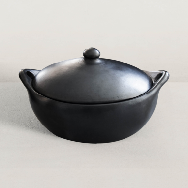 Cocotte en céramique noire La Chamba - 41,5 x 31 x 12 cm - 10 à 12 pers.