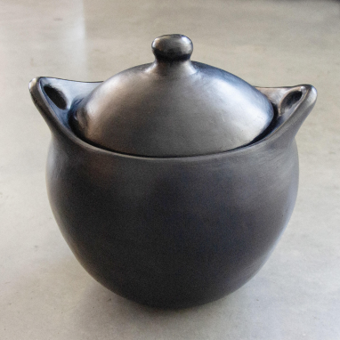 Cocotte haute ronde en céramique noire La Chamba Ø30 cm