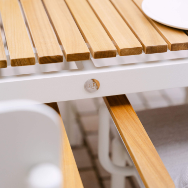 Table de jardin en aluminium et teck Jeanne - Beige ivoire